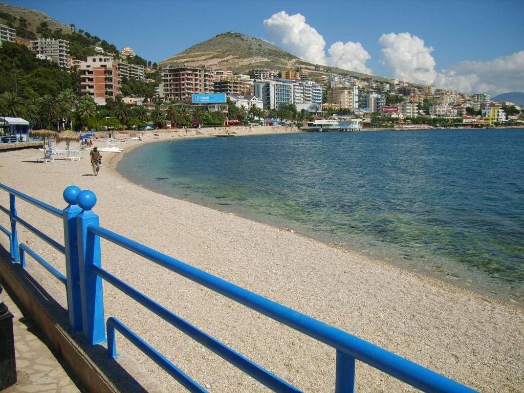 Hotel Alina Sarandë Exterior foto