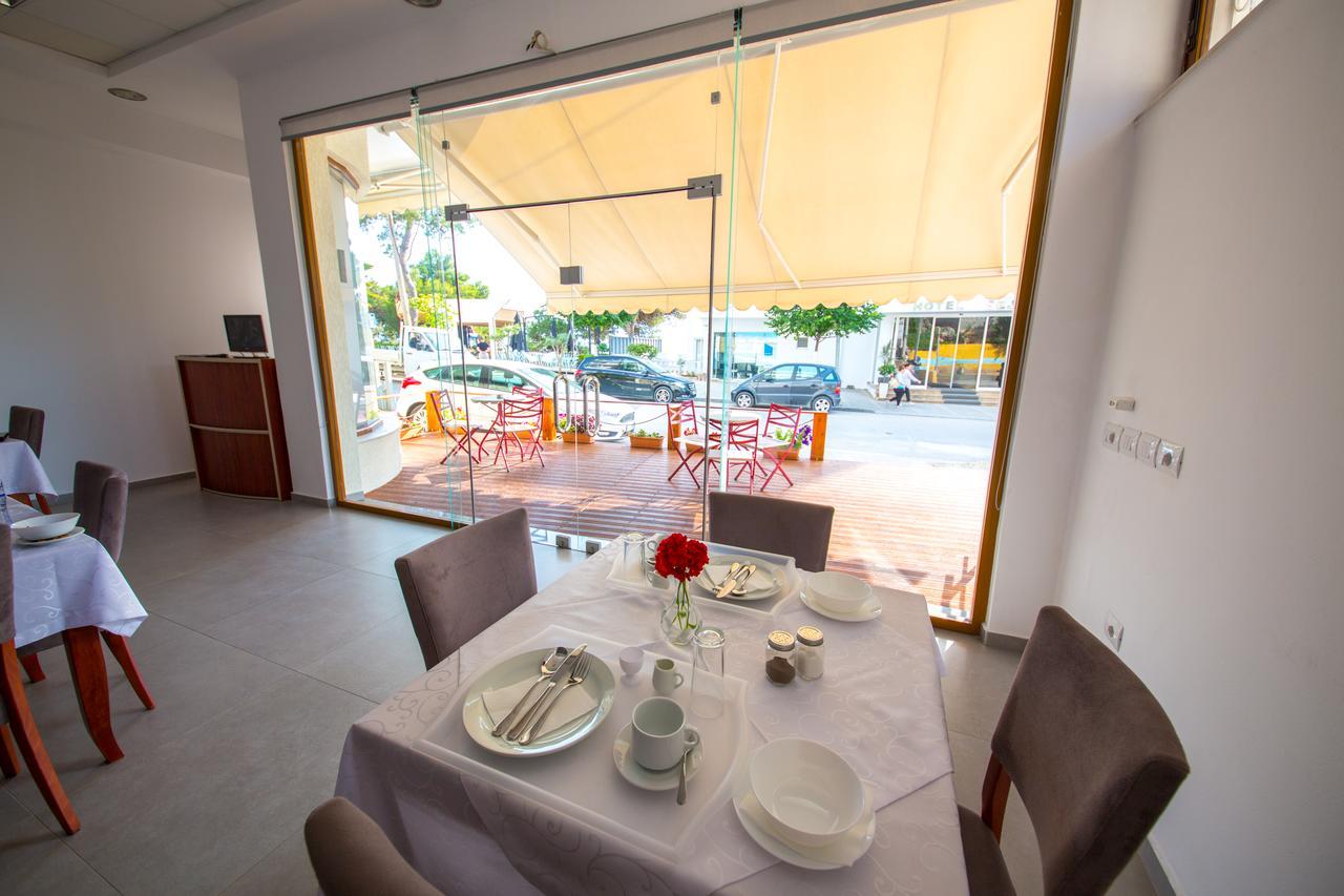 Hotel Alina Sarandë Exterior foto