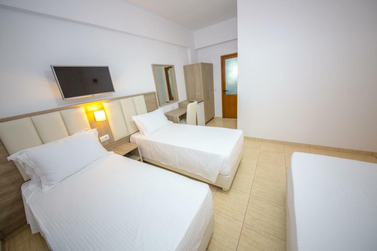 Hotel Alina Sarandë Exterior foto