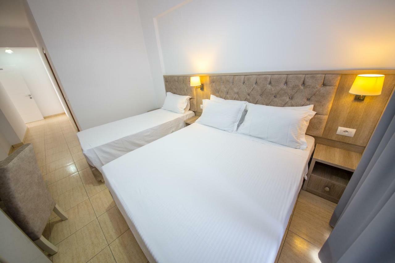 Hotel Alina Sarandë Exterior foto
